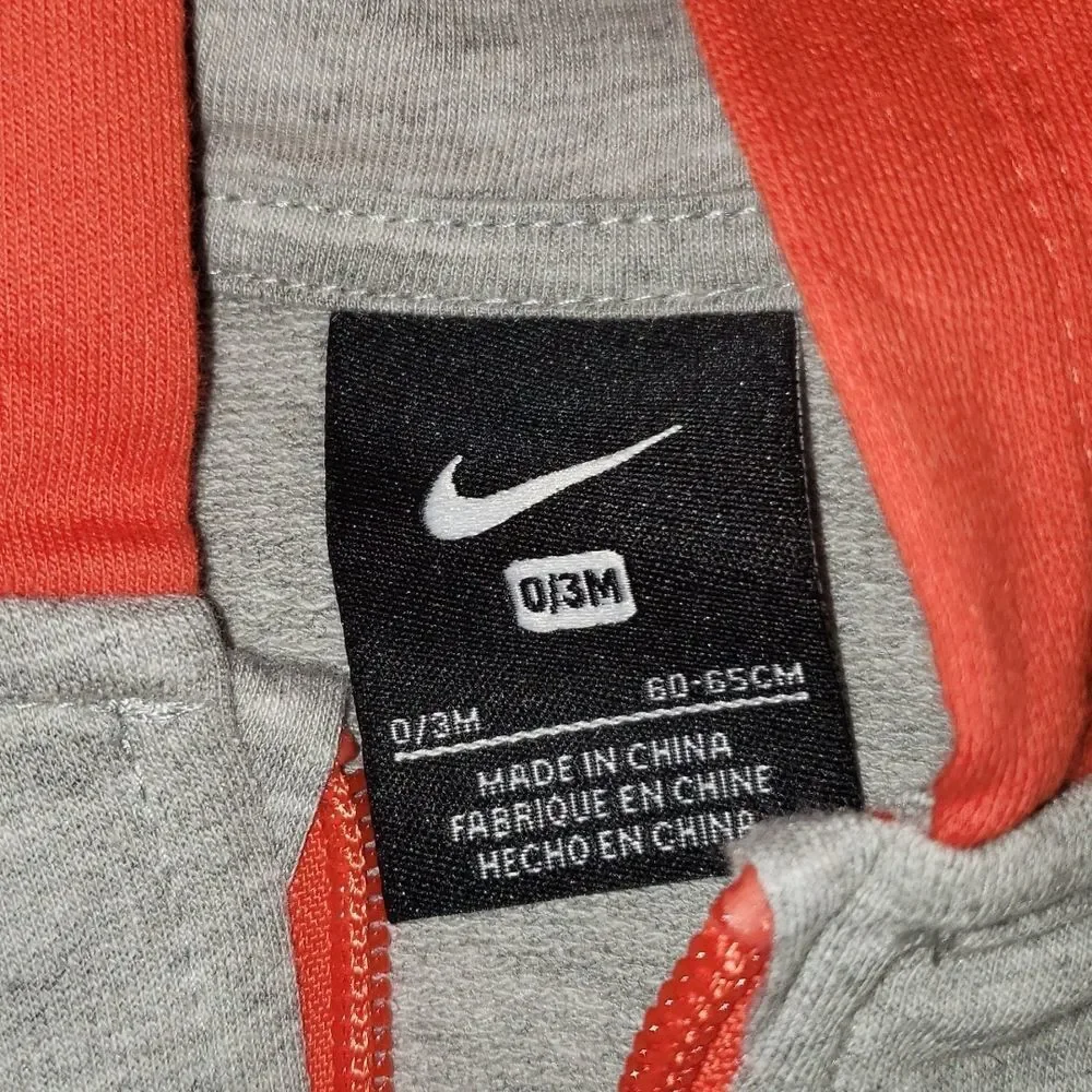 EUC Nike Hooded Jacket With Pockets